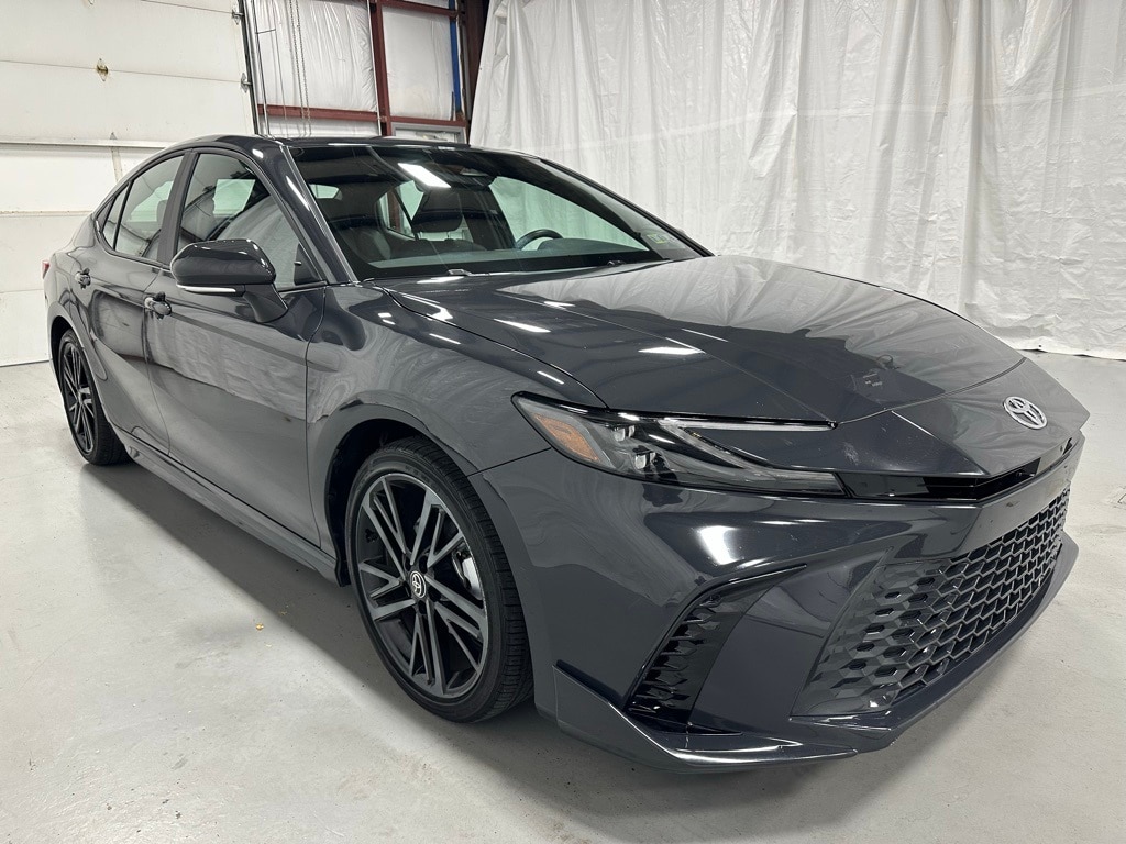 2025 Toyota Camry XSE's photo