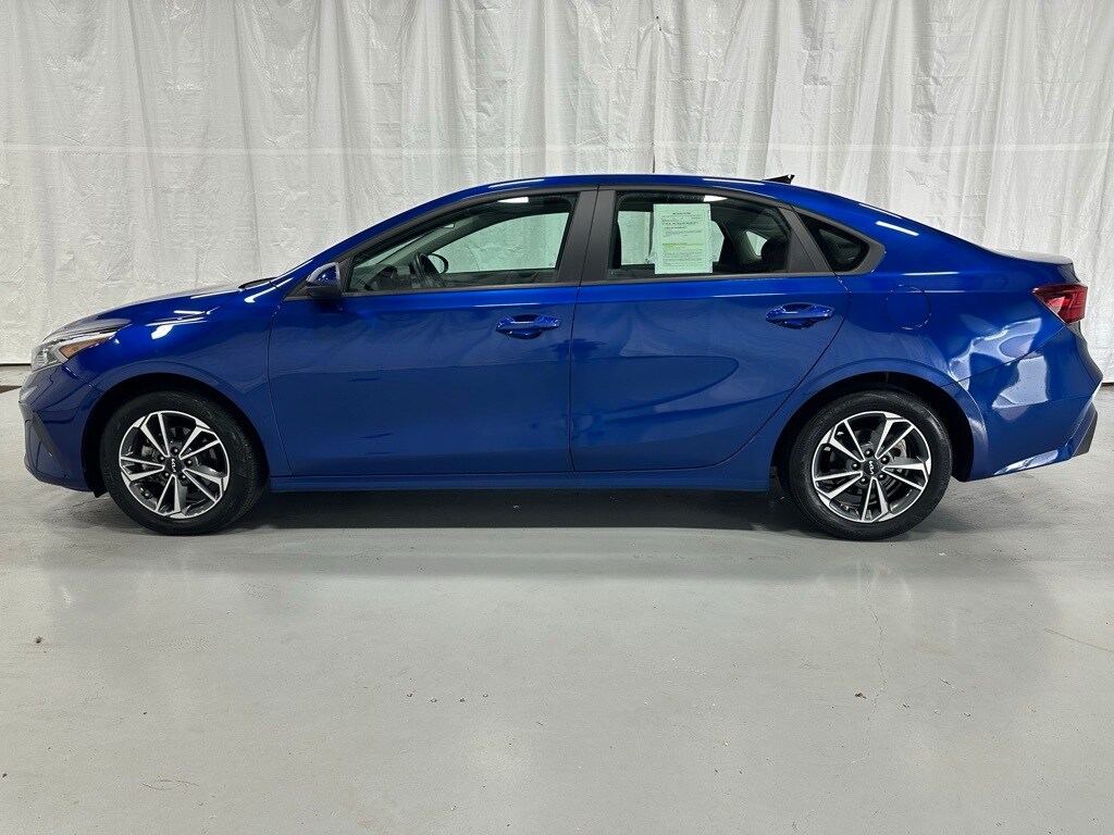 2024 Kia Forte LXS photo 4