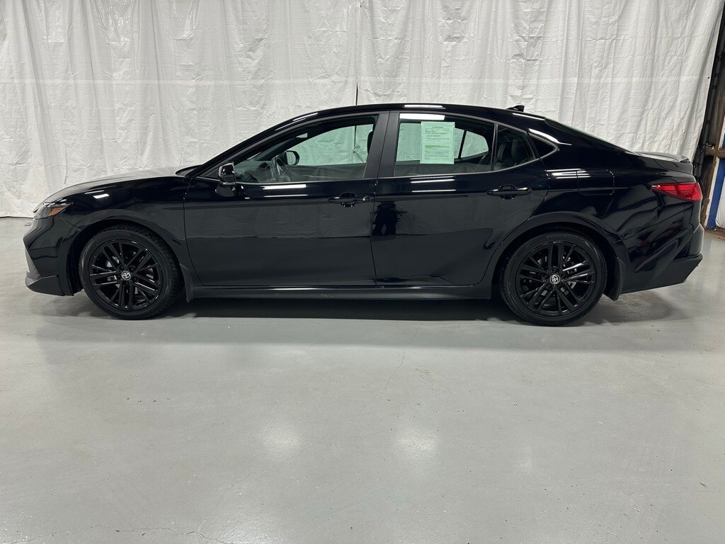 Used 2025 Toyota Camry SE Sedan