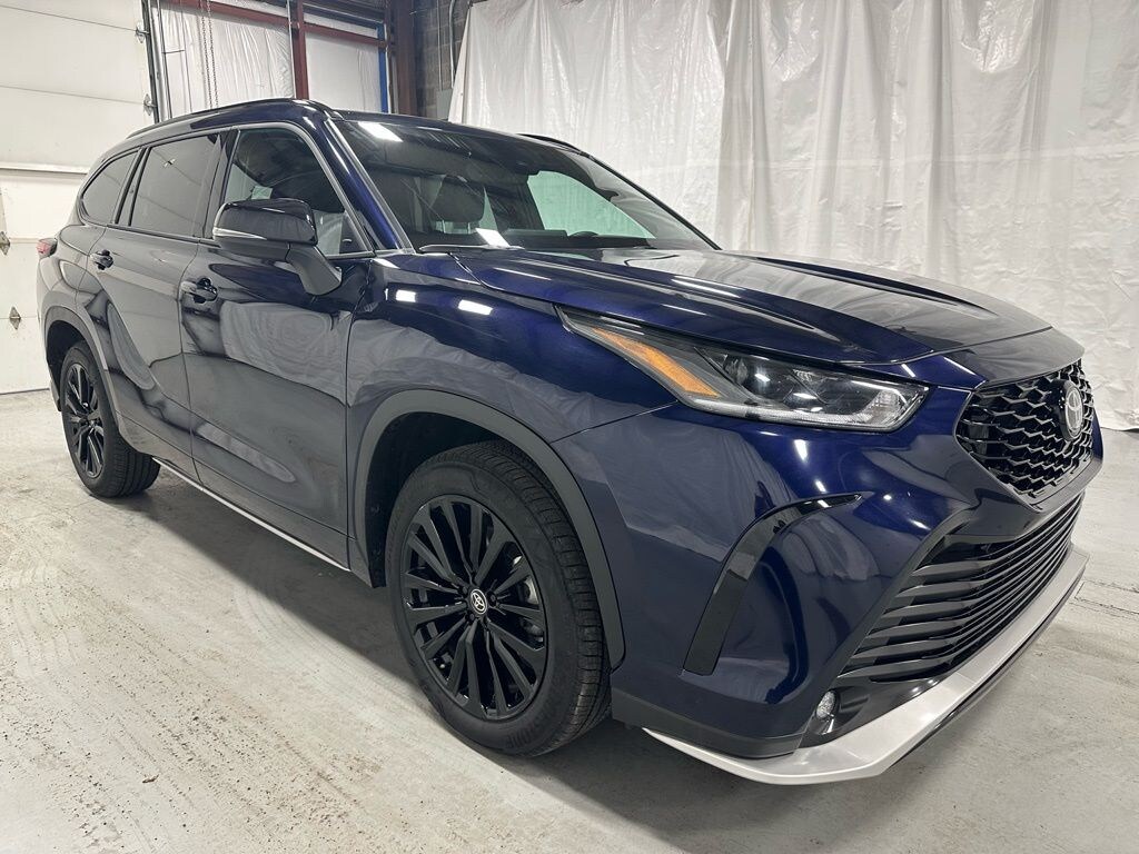 Used 2025 Toyota Highlander XSE SUV