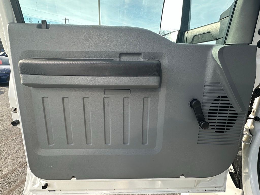 2024 Ford F-650 - Photo 8