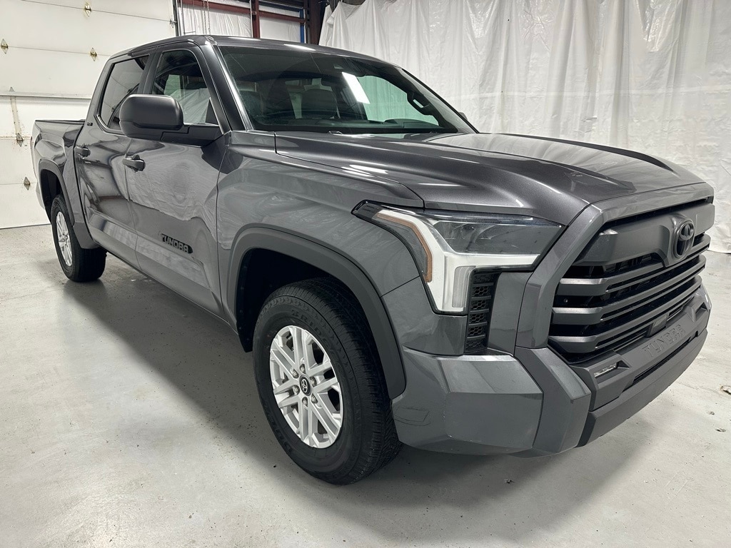 2025 Toyota Tundra SR5's photo