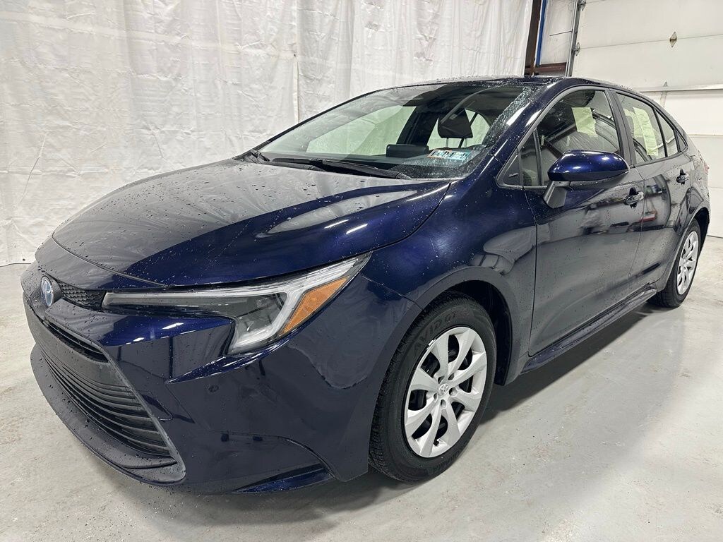 Used 2025 Toyota Corolla Hybrid LE Sedan
