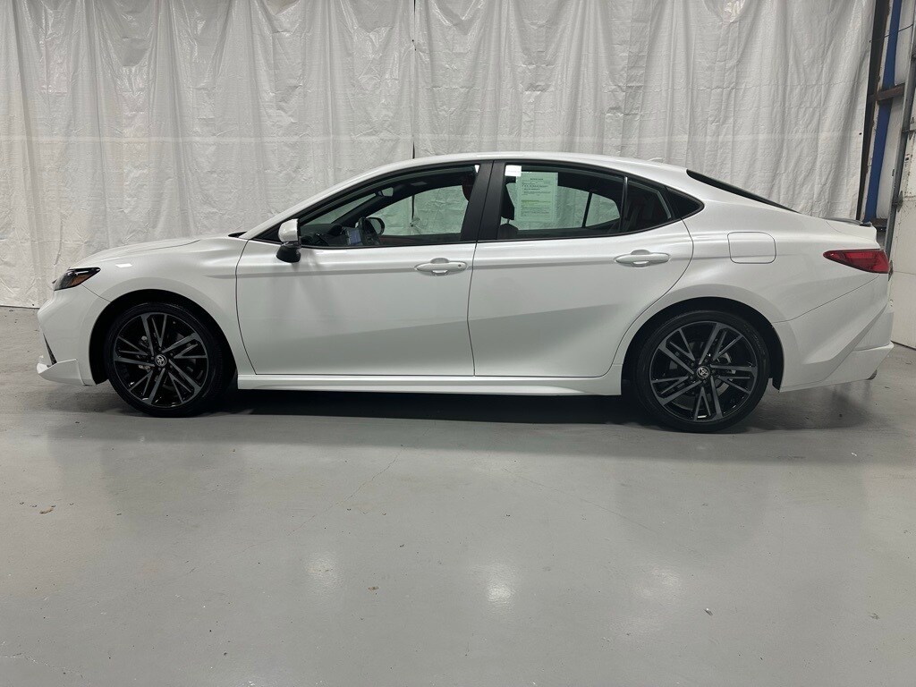 2025 Toyota Camry XSE photo 4