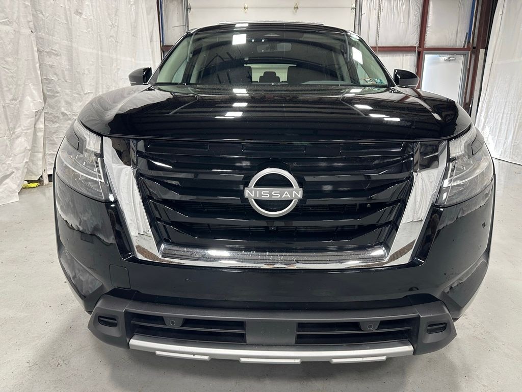 Used 2024 Nissan Pathfinder SL SUV