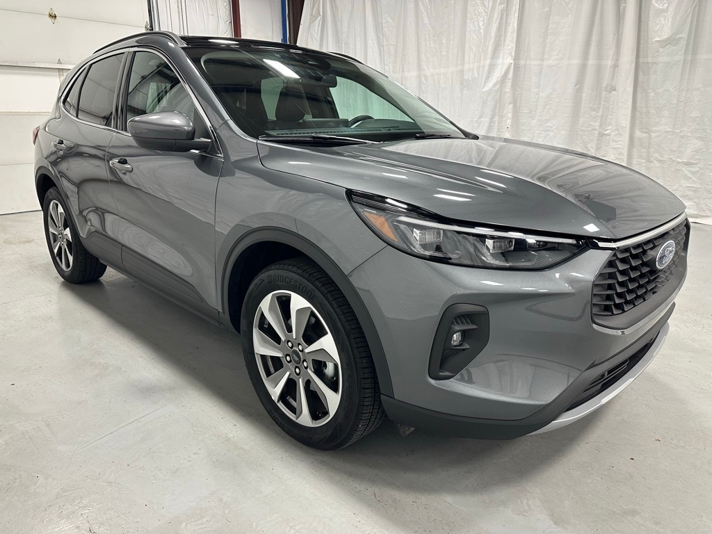 Used 2025 Ford Escape Platinum SUV