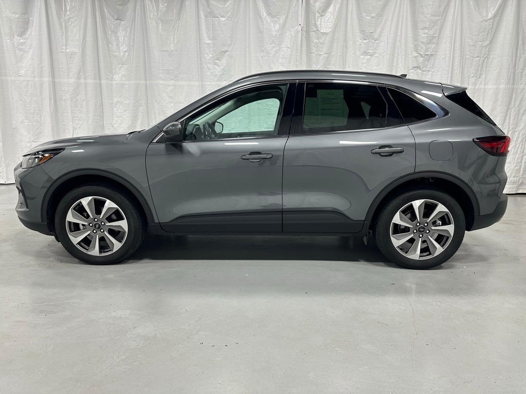 Used 2025 Ford Escape Platinum SUV