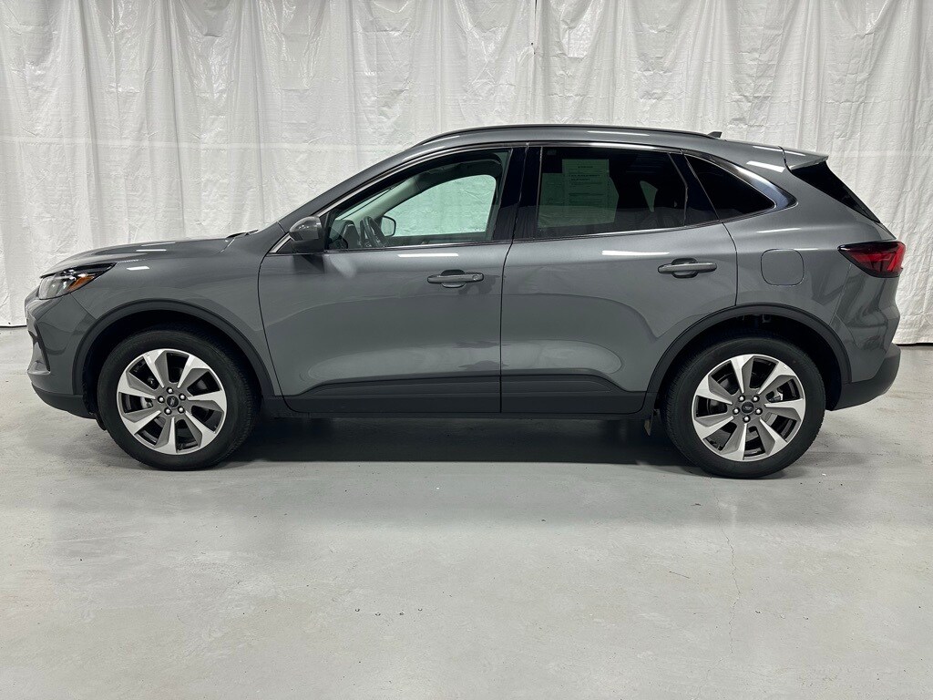 2025 Ford Escape Platinum photo 4