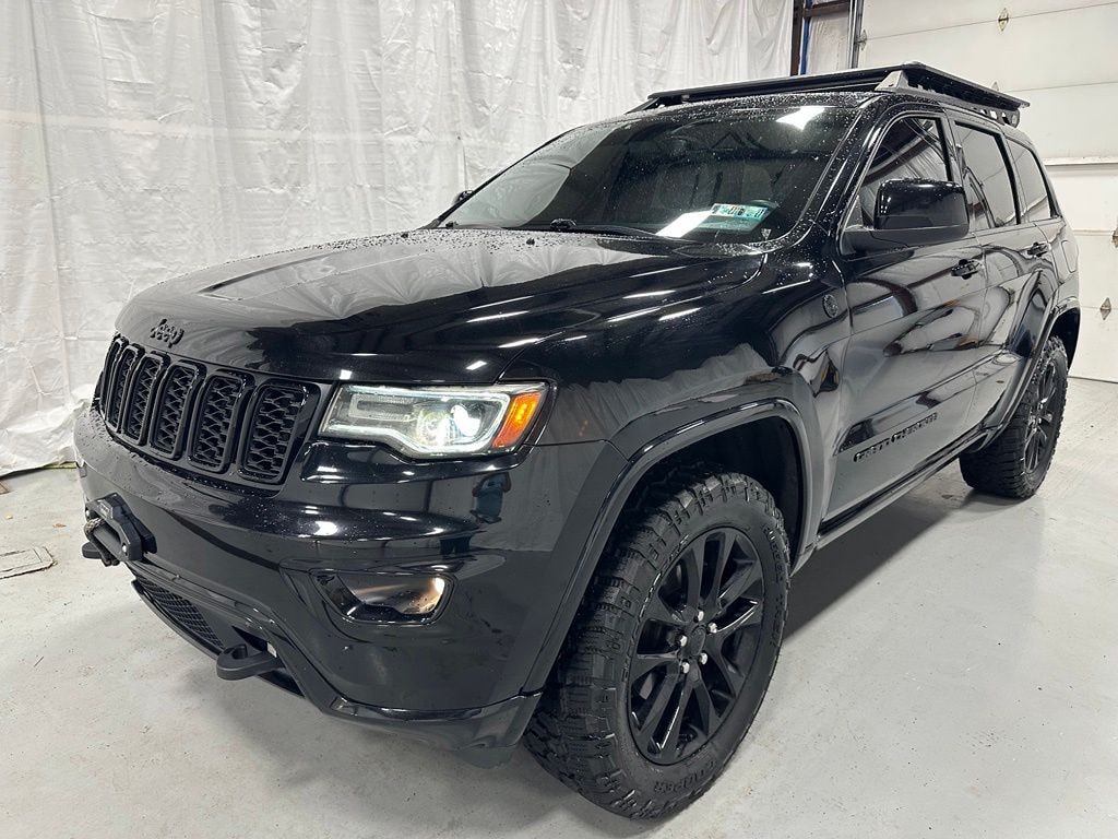 Used 2020 Jeep Grand Cherokee Laredo SUV