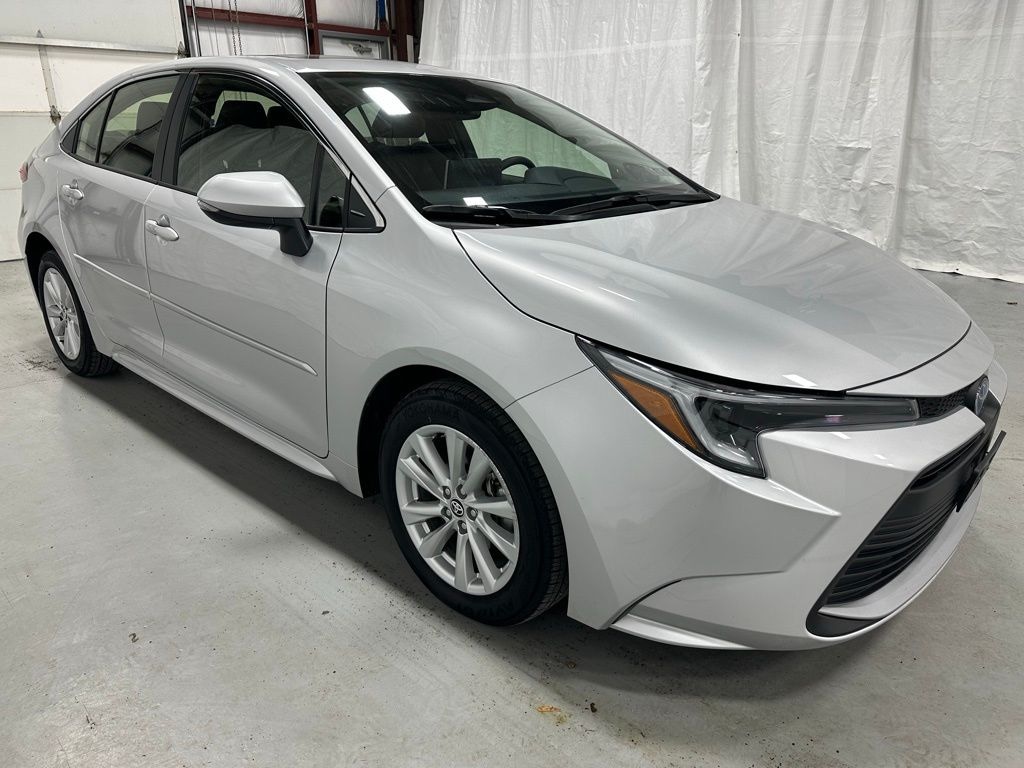 Used 2025 Toyota Corolla Hybrid XLE Sedan