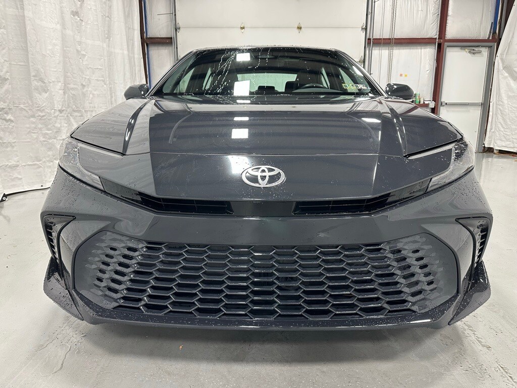 2025 Toyota Camry XSE photo 2