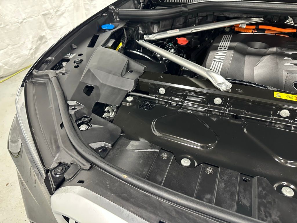 2026 BMW X5 50e - Photo 66