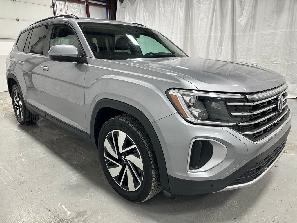 2025 Volkswagen Atlas SE w/Tech