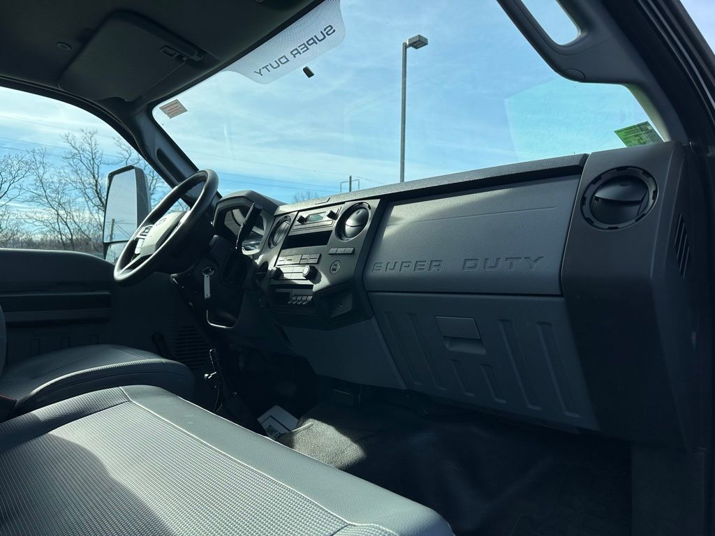 2024 Ford F-650 - Photo 39