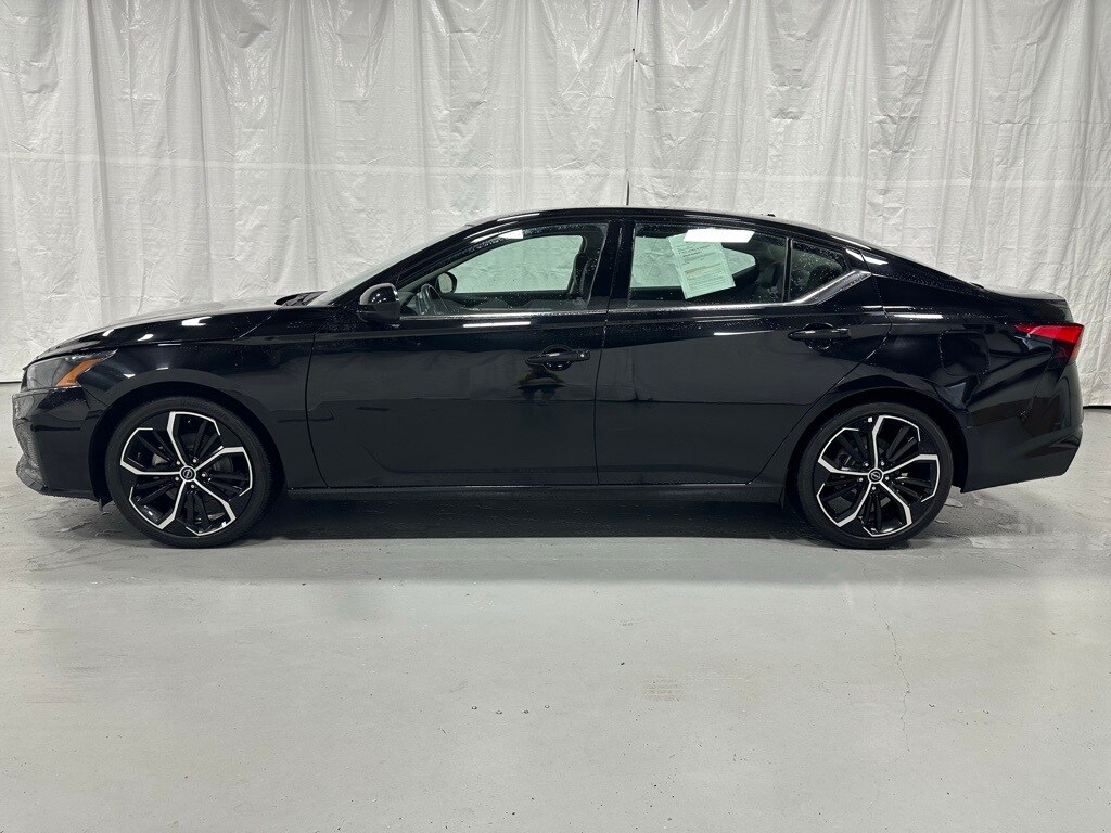 2024 Nissan Altima 2.5 SR photo 4