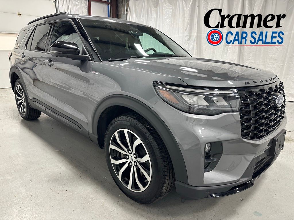 2025 Ford Explorer ST-LINE 4WD (PL535)'s photo