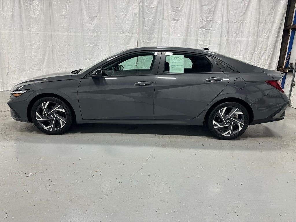 Used 2025 Hyundai Elantra SEL Sport Sedan