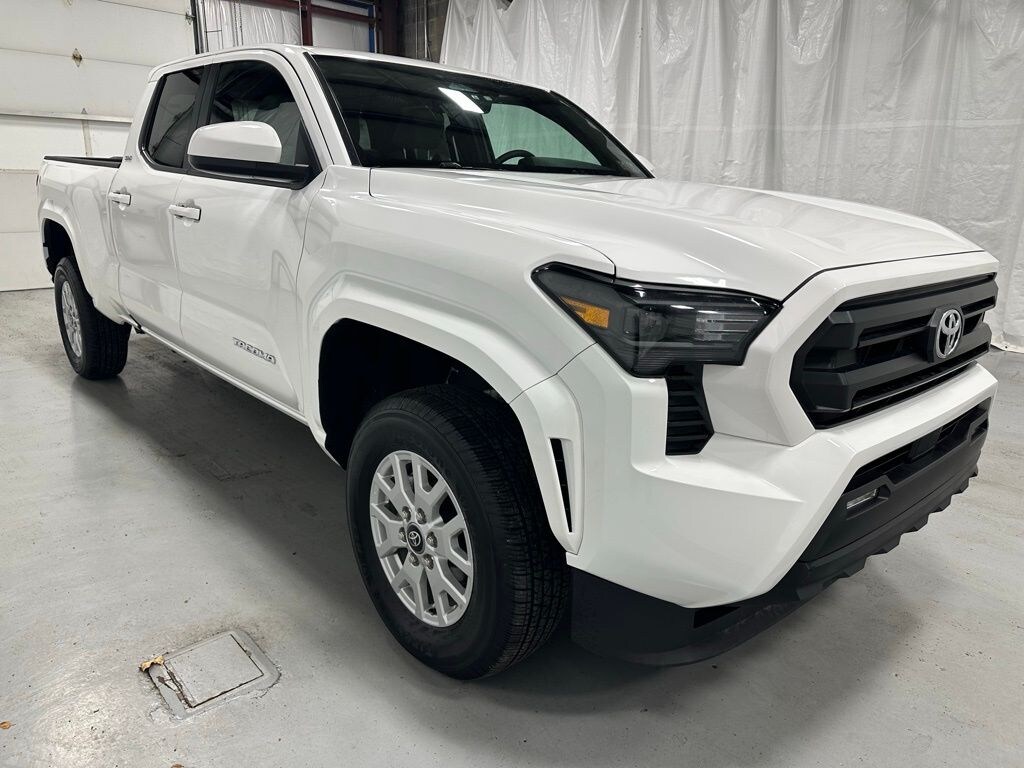 Used 2025 Toyota Tacoma SR5 Truck Double Cab