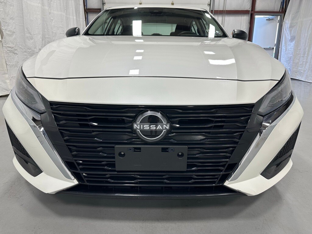 2024 Nissan Altima 2.5 SV photo 2