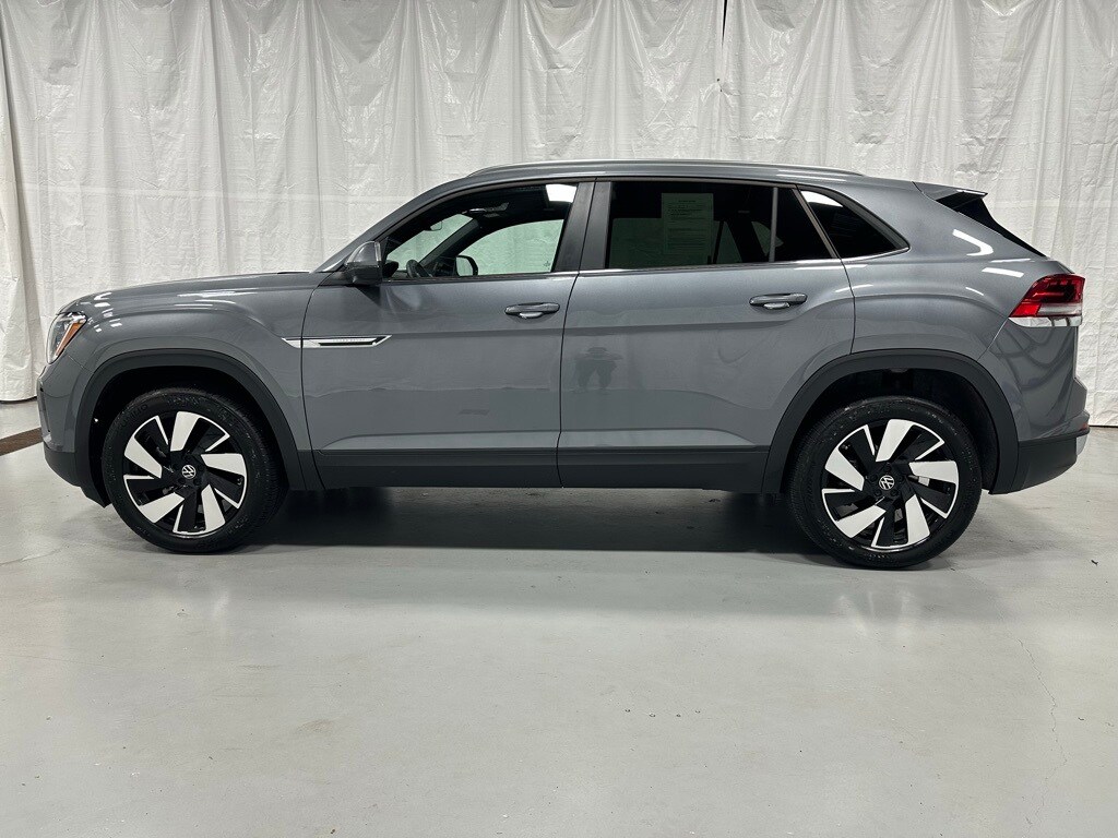 2025 Volkswagen Atlas Cross Sport SE Technology photo 4
