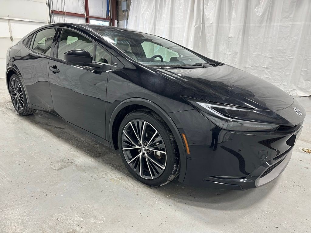 Used 2025 Toyota Prius XLE Hatchback