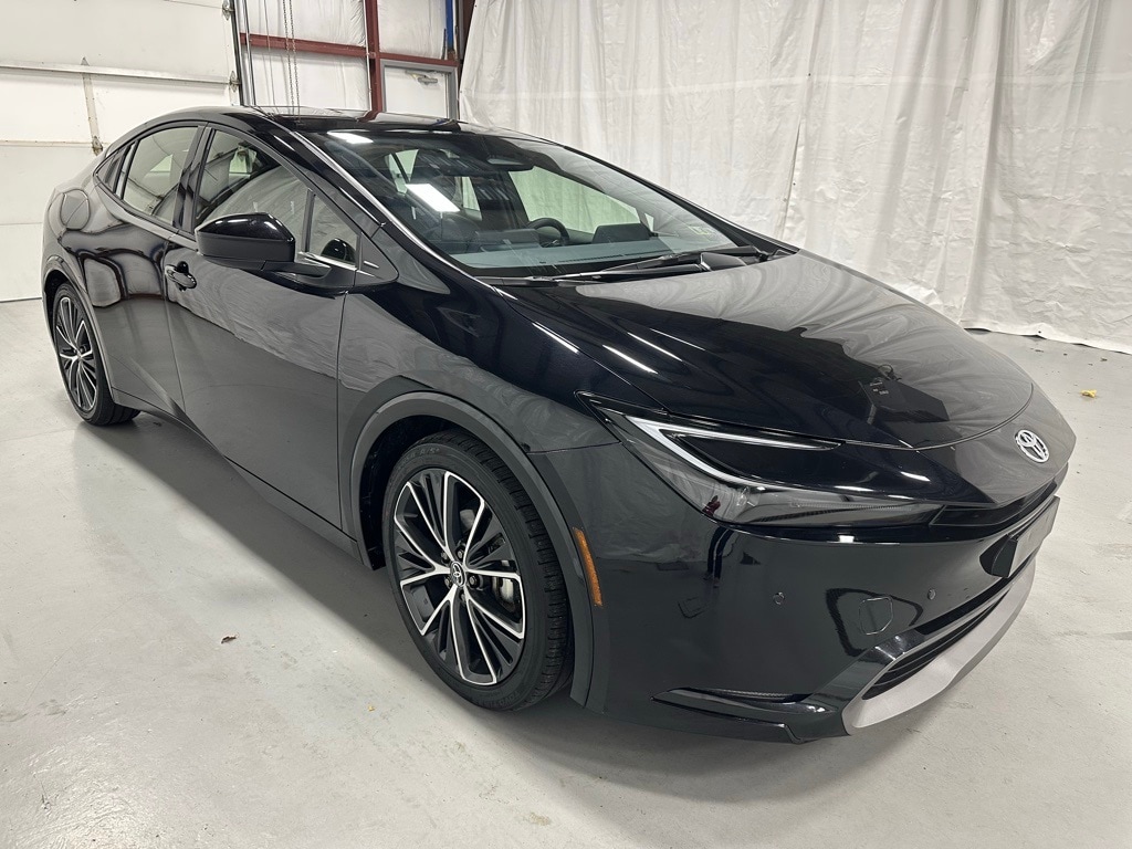 2025 Toyota Prius XLE's photo