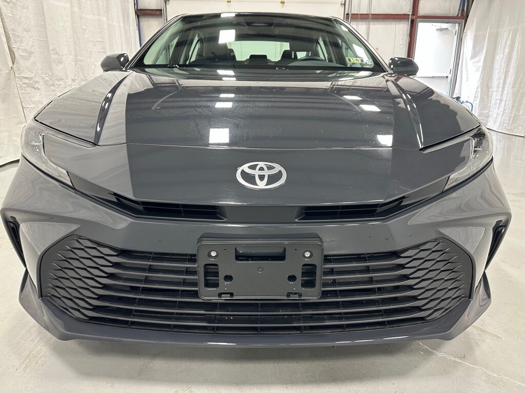 2025 Toyota Camry LE photo 2