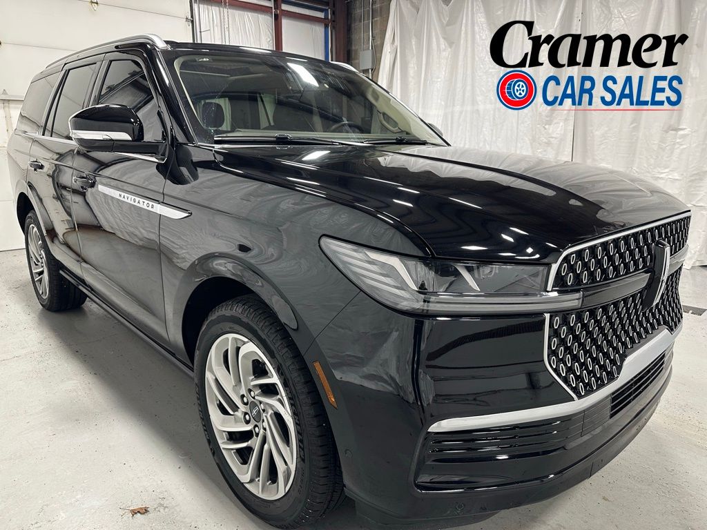 2025 Lincoln Navigator Reserve 4WD's photo