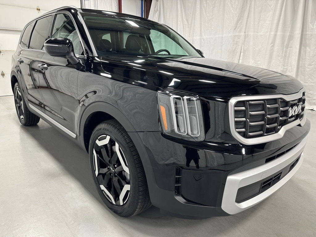 Used 2025 Kia Telluride S SUV