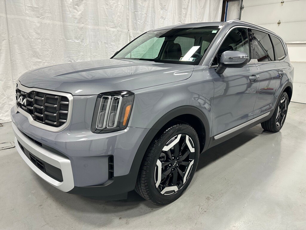 Used 2025 Kia Telluride S SUV