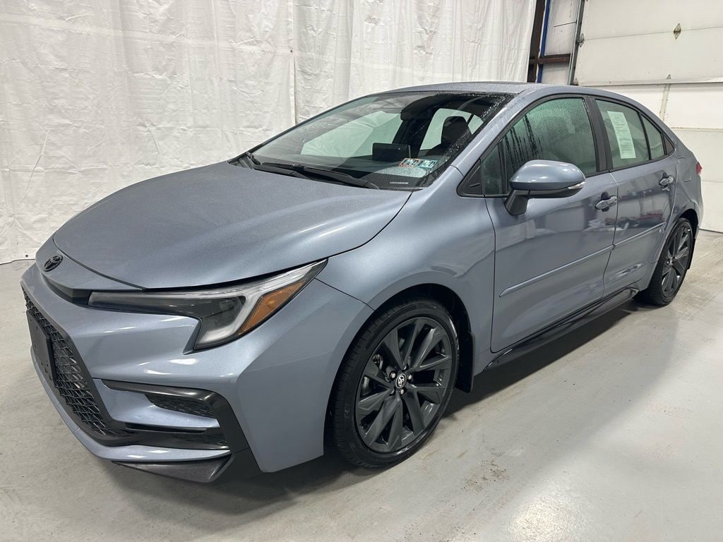 Used 2025 Toyota Corolla SE Sedan