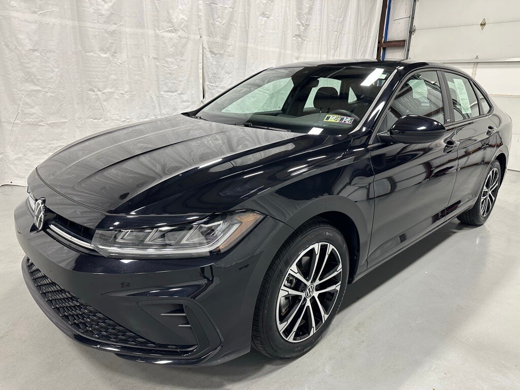Used 2025 Volkswagen Jetta 1.5T Sport Sedan