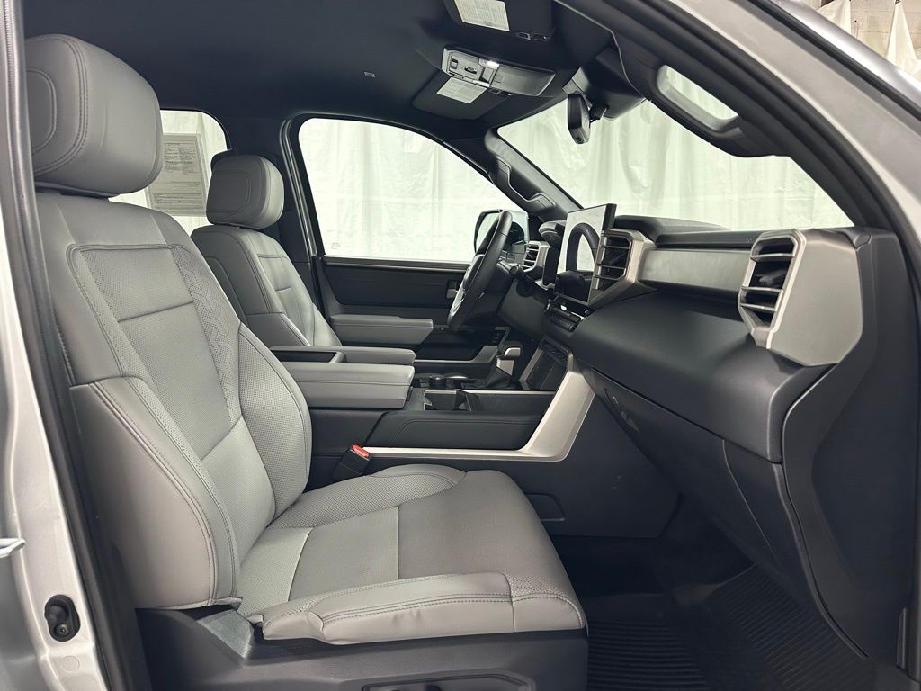 2025 Toyota Tundra Limited - Photo 60