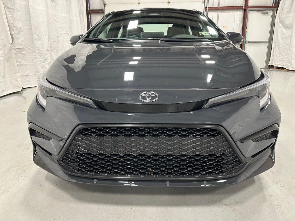 2025 Toyota Corolla XSE photo 2