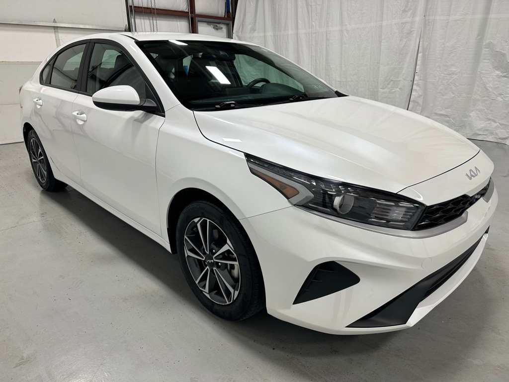 2024 Kia Forte LXS's photo