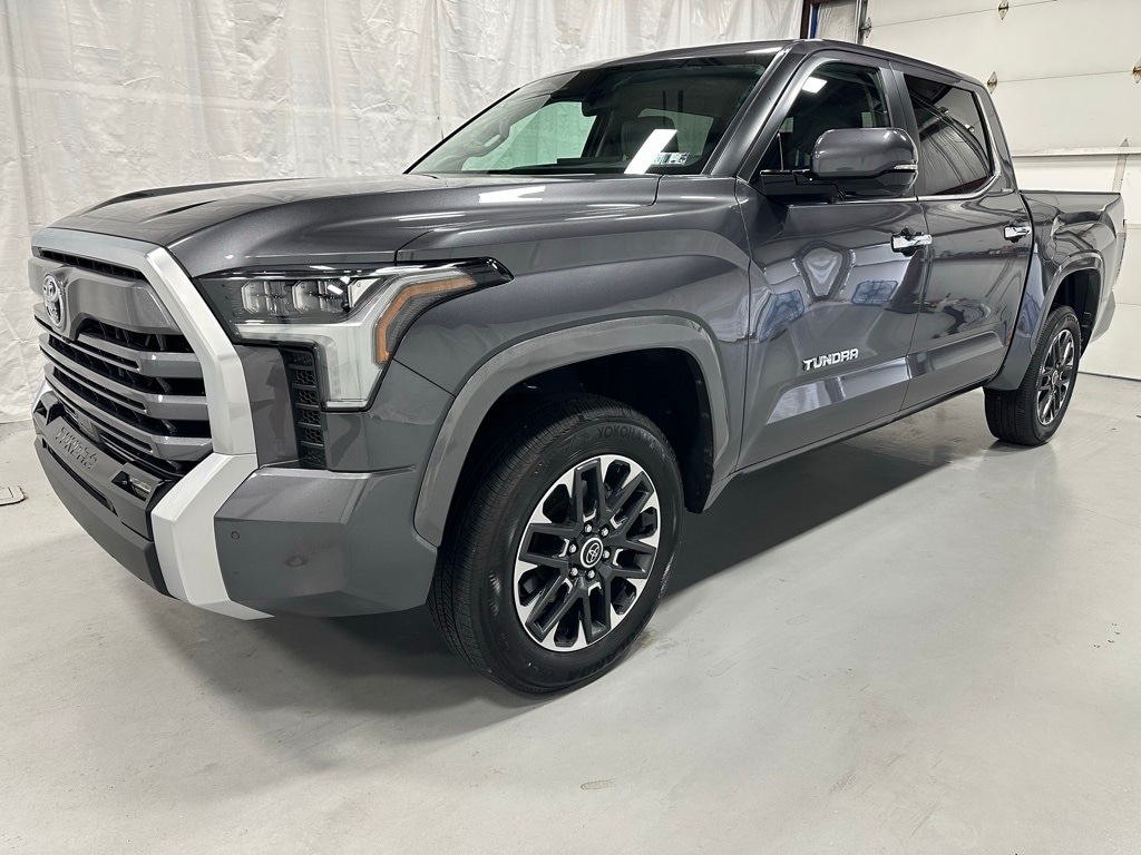 2024 Toyota Tundra Limited photo 3