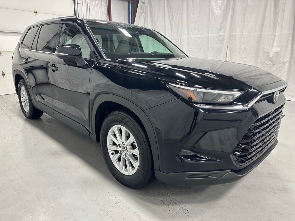 2025 Toyota Grand Highlander XLE's photo