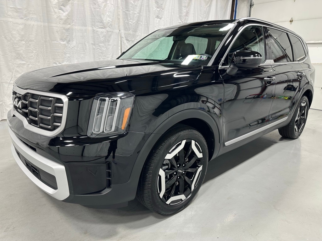 Used 2025 Kia Telluride S SUV