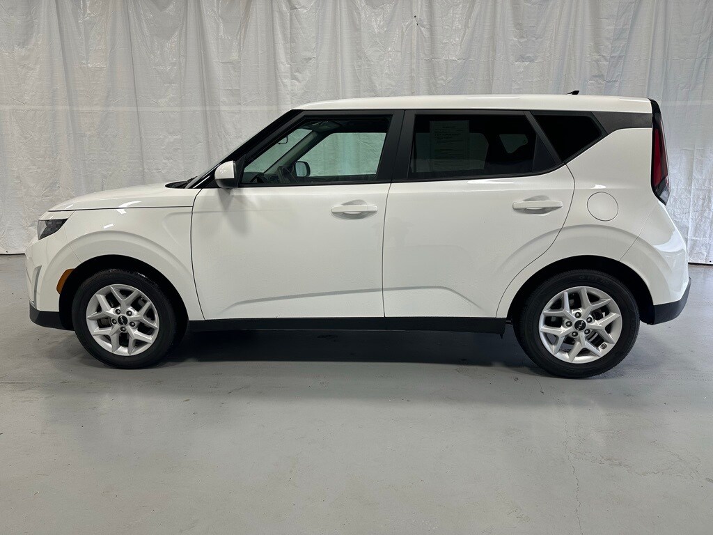 2024 Kia Soul LX photo 4