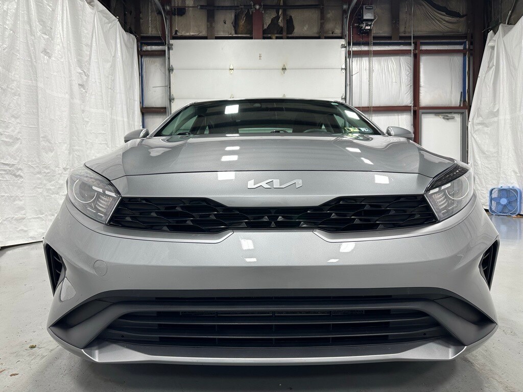 2024 Kia Forte LXS photo 2