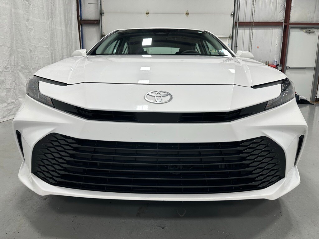 2025 Toyota Camry LE photo 2