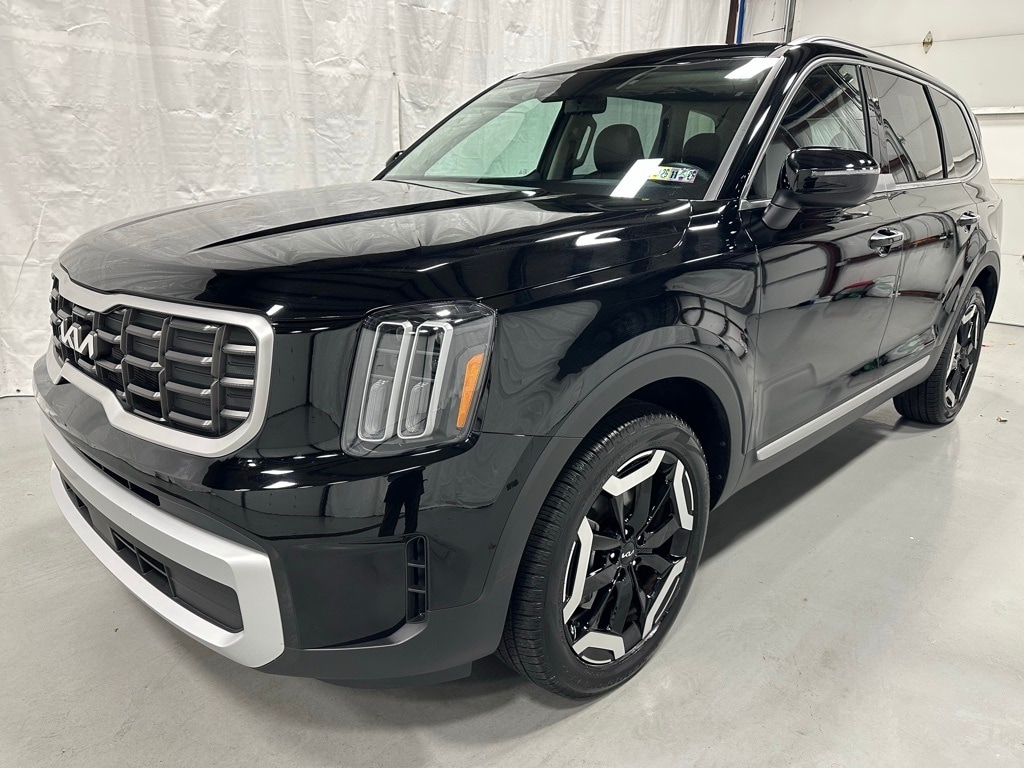 Used 2025 Kia Telluride S SUV