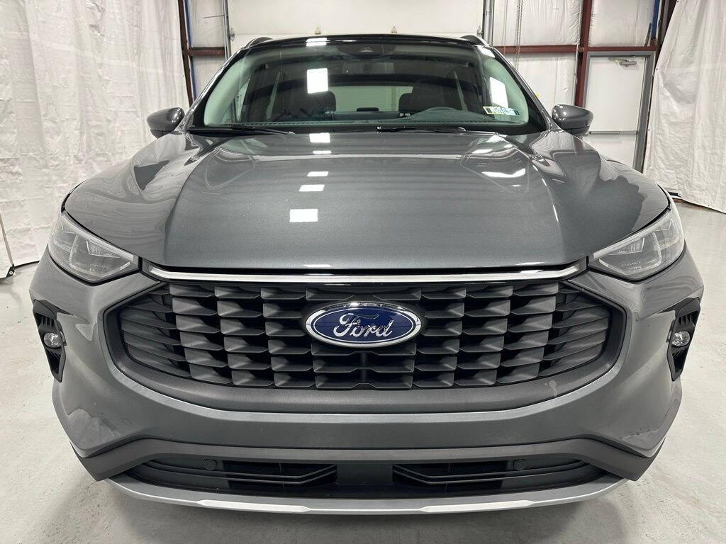 Used 2025 Ford Escape Platinum SUV