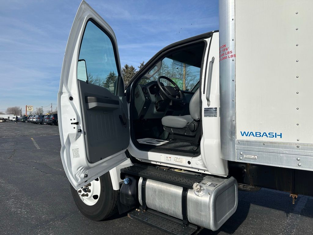 2024 Ford F-650 - Photo 9