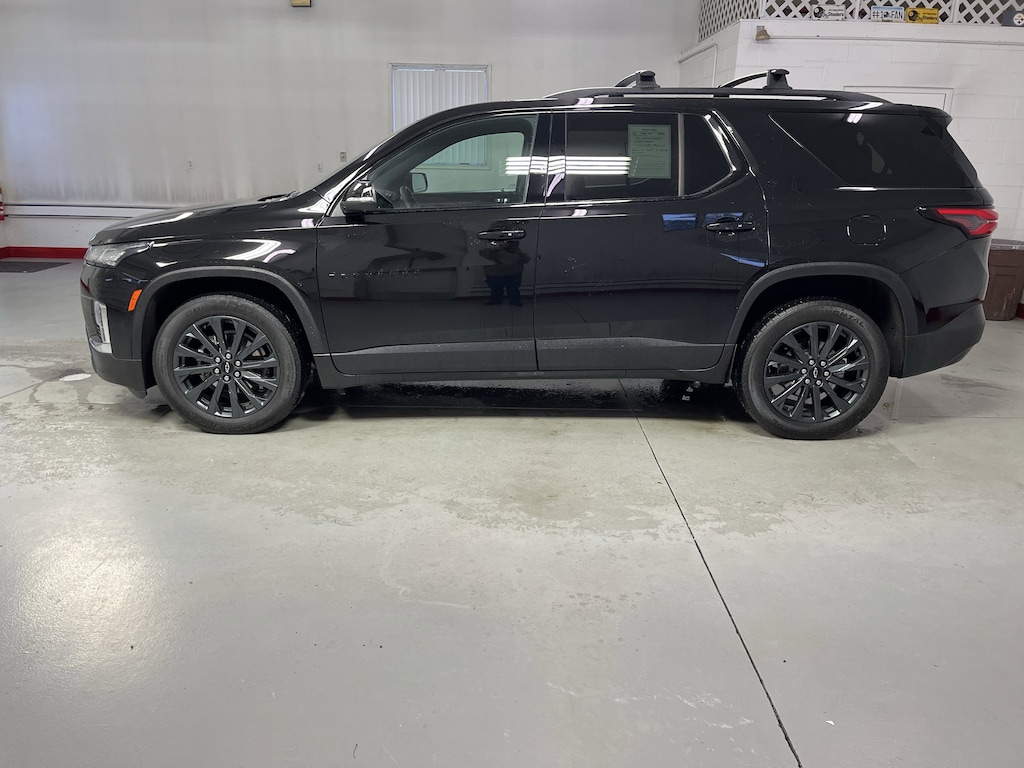 Used 2023 Chevrolet Traverse RS SUV