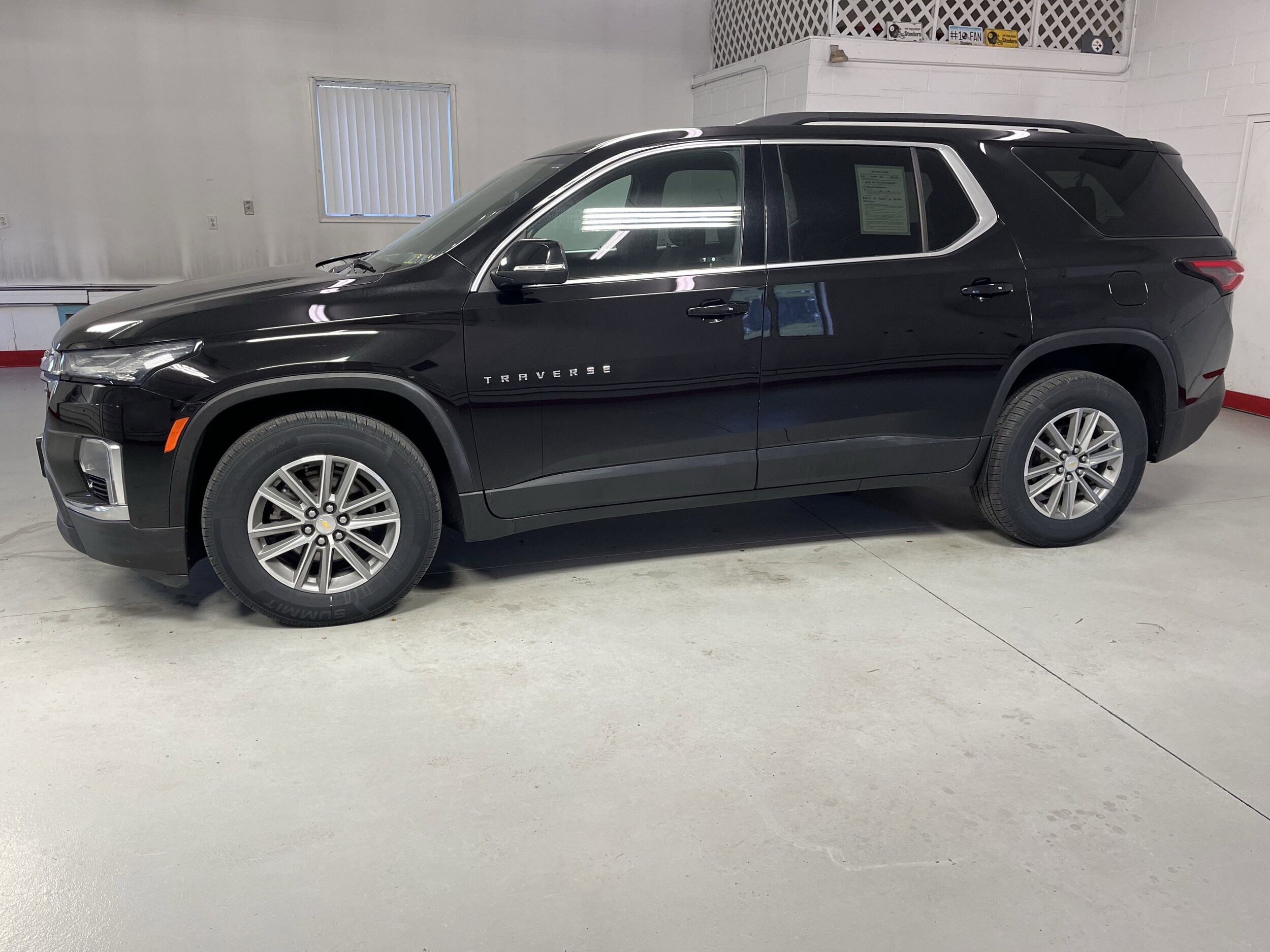 2023 Chevrolet Traverse Cloth photo 3