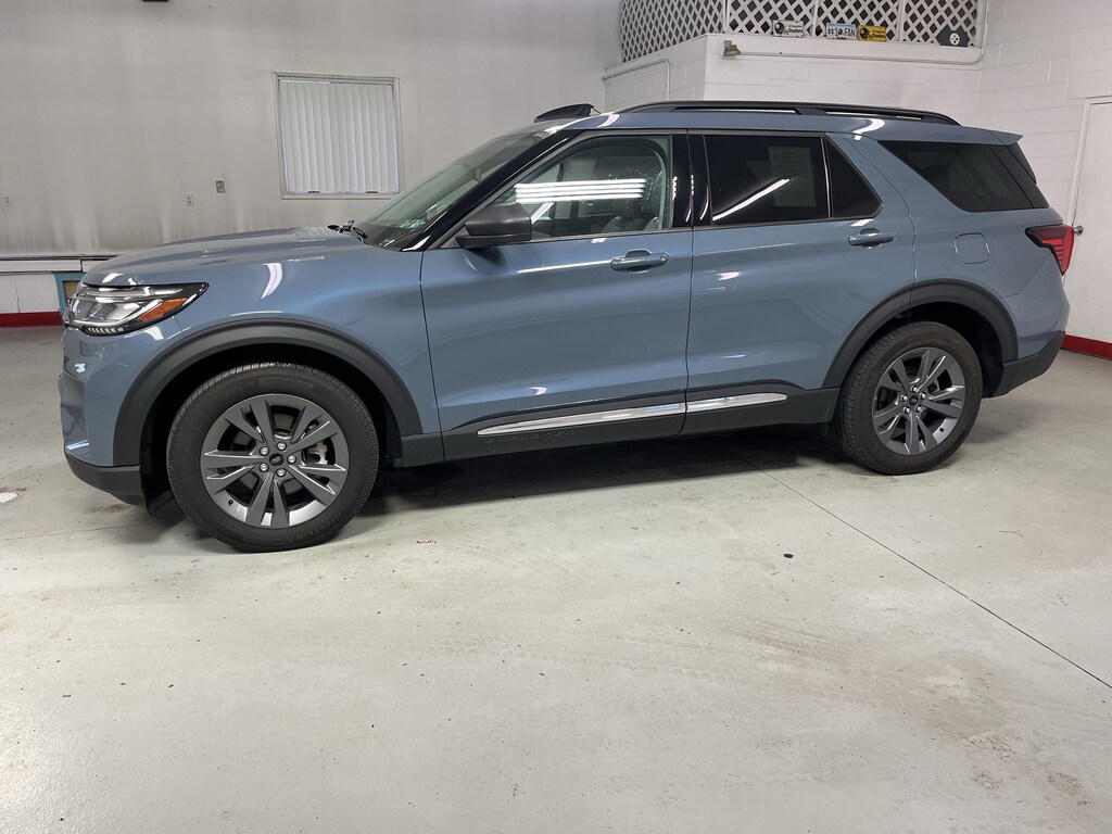 Used 2025 Ford Explorer Active SUV
