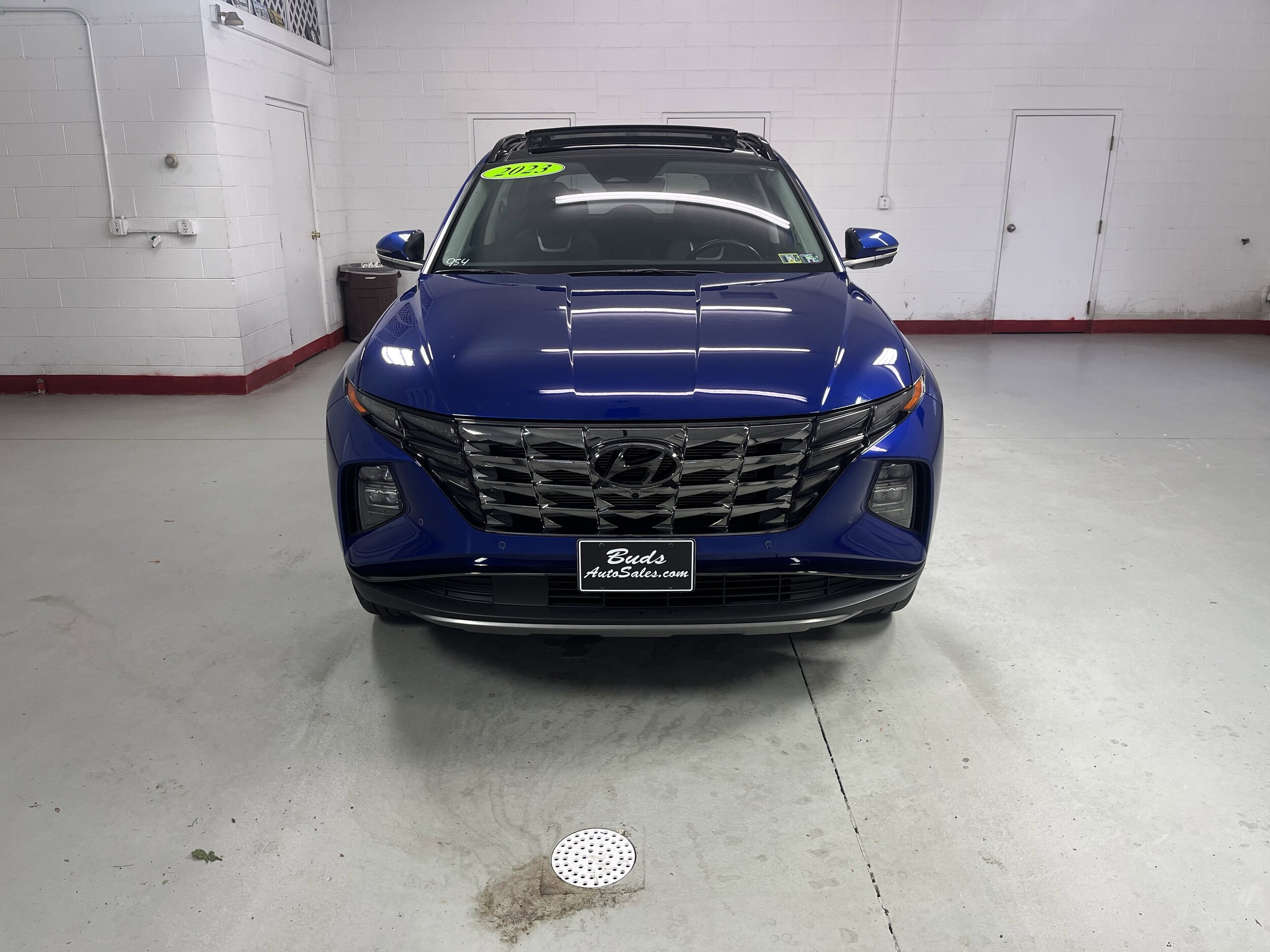 2023 Hyundai Tucson Limited photo 2
