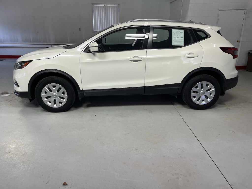 Used 2021 Nissan Rogue Sport SV SUV