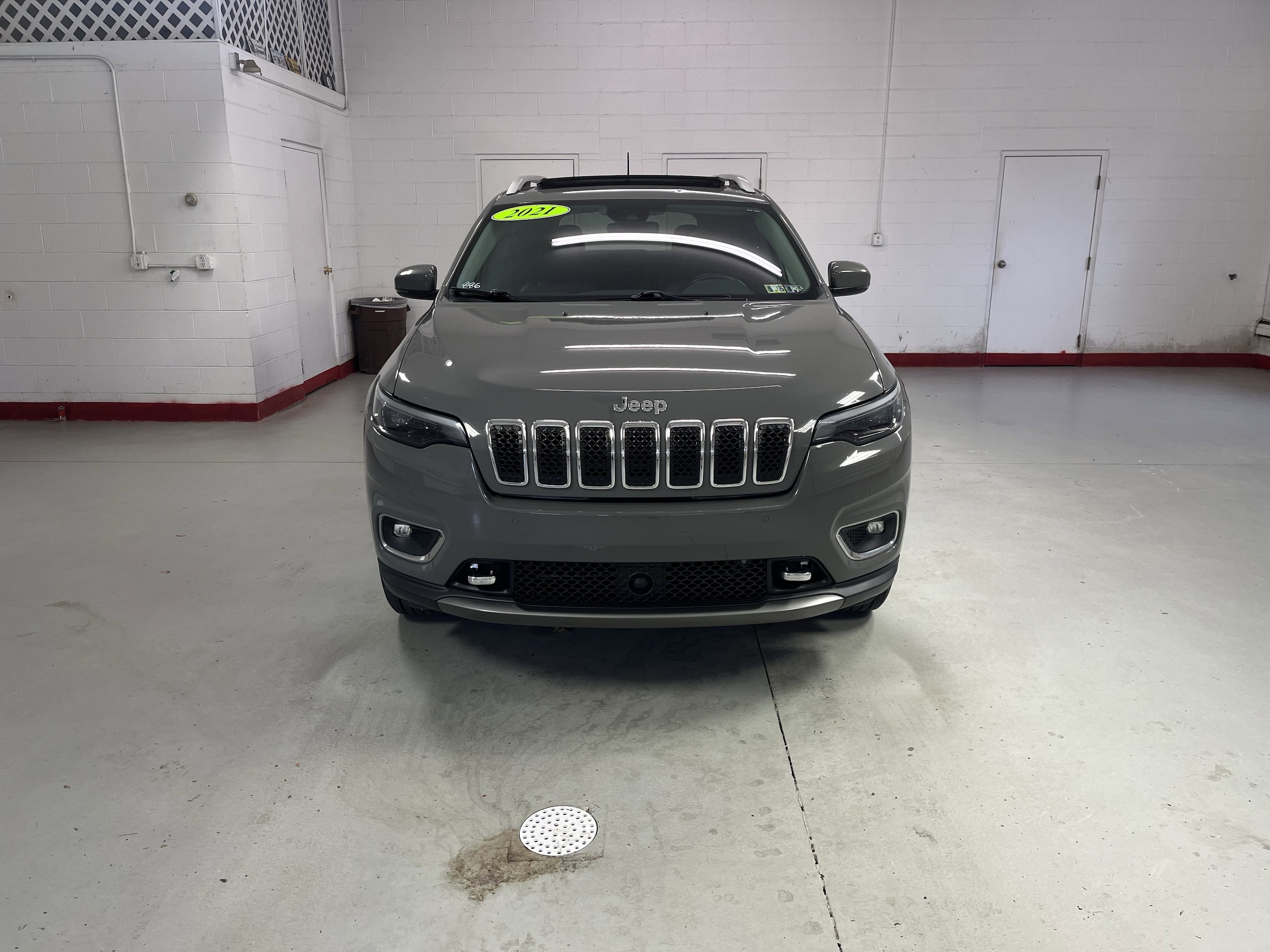 2021 Jeep Cherokee Limited photo 2